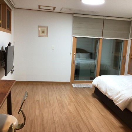Sungsan Woori House Pension Seogwipo Exterior foto