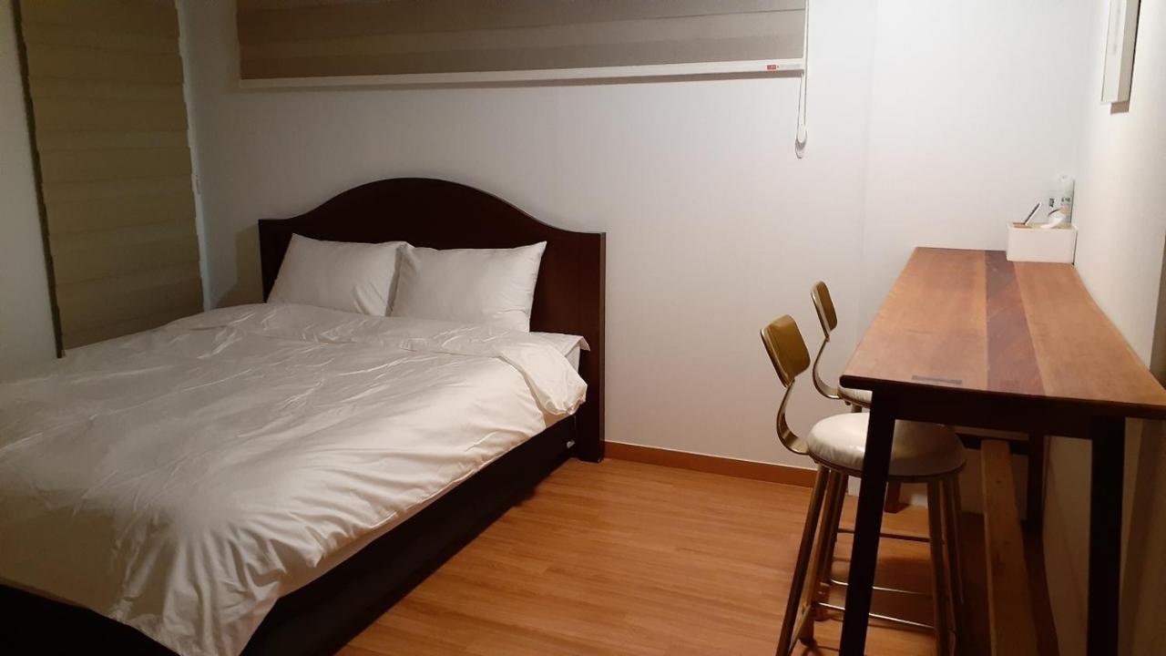 Sungsan Woori House Pension Seogwipo Exterior foto