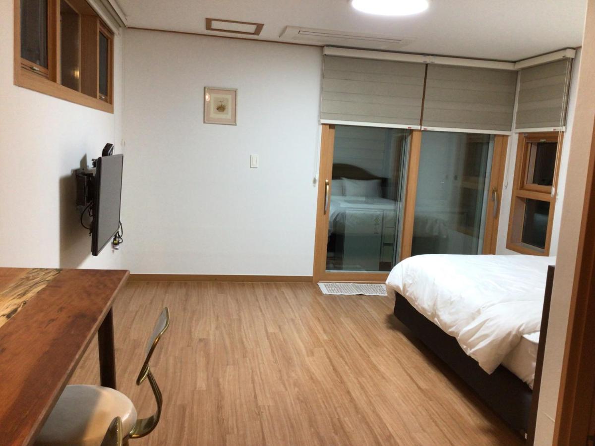 Sungsan Woori House Pension Seogwipo Exterior foto